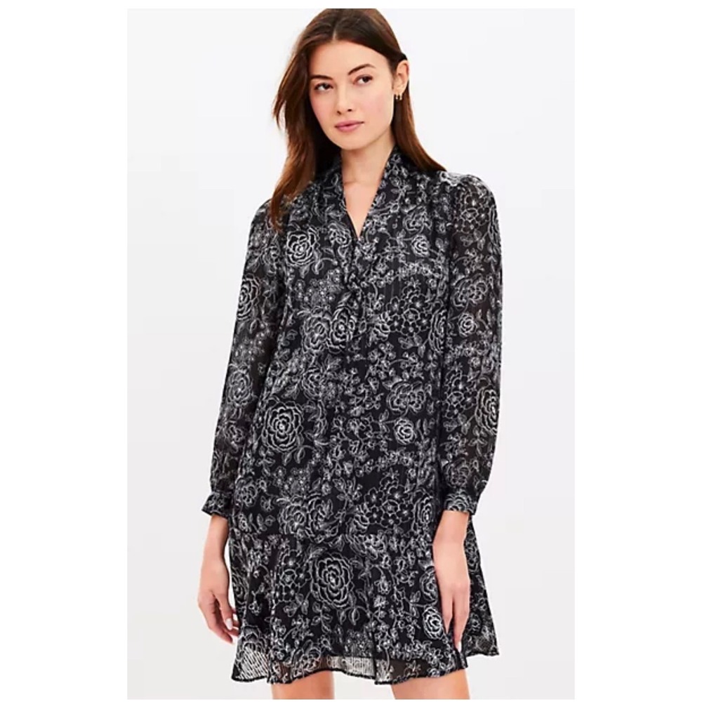 LOFT Floral Shift Dress Womens Medium Tall MT Black White Long Sleeve Ruffle Hem